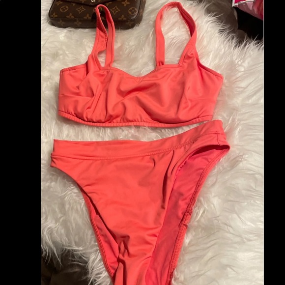 Victoria’s Secret bikini bundle - Picture 3 of 4